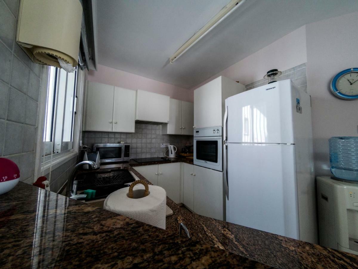 Blue Bay Beach House Larnaca Esterno foto